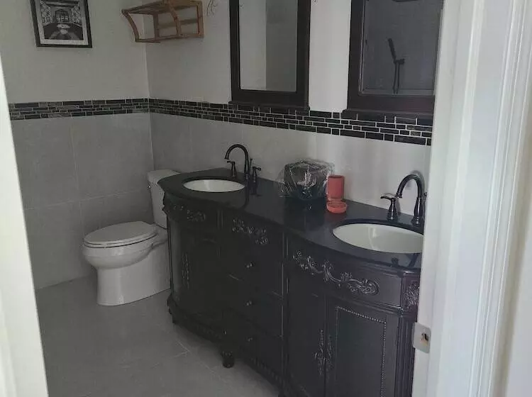 Harbor Breeze Villas