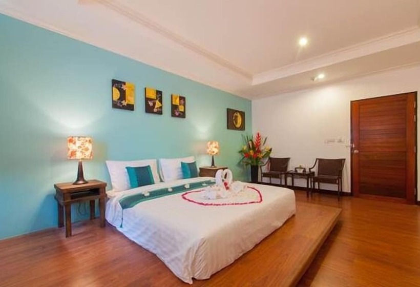 Отель Aukotan Place