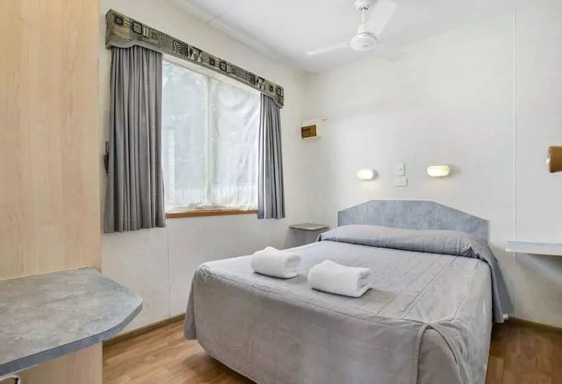 호텔 Australian Community Villages