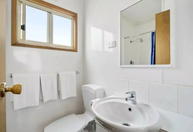 호텔 Australian Community Villages