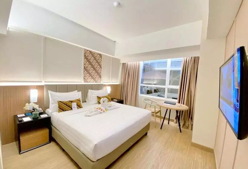 Отель Grand Zuri Malioboro