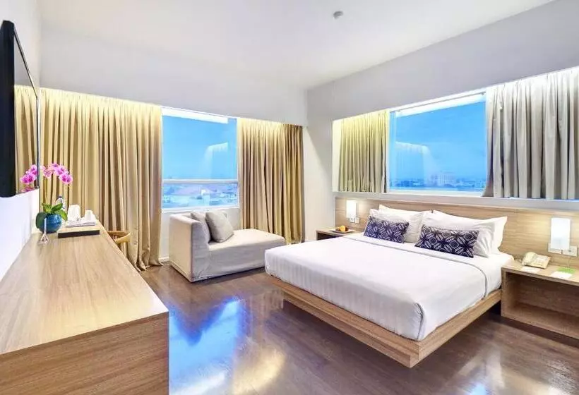 Отель Grand Zuri Malioboro