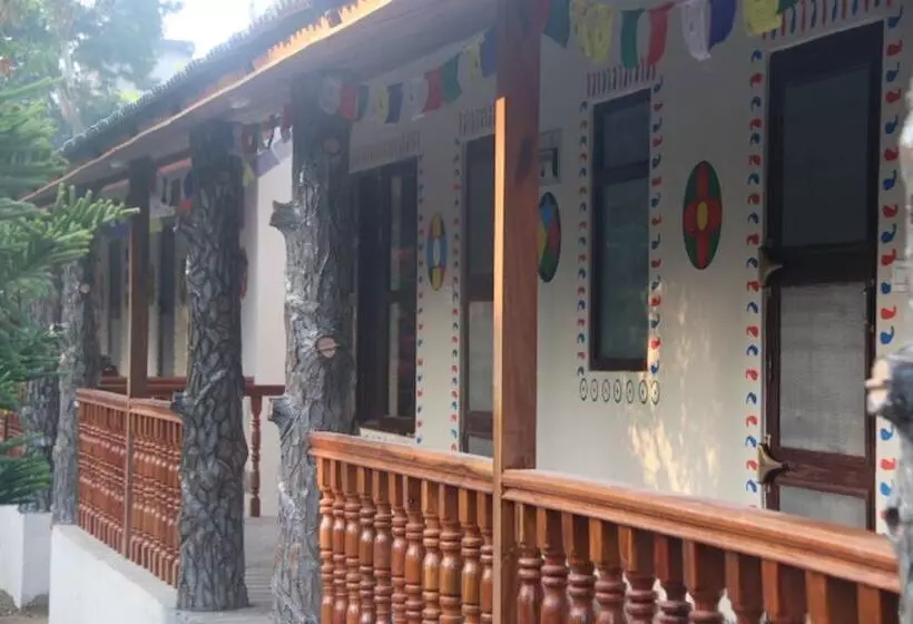 هتل Jungle Safari Resort