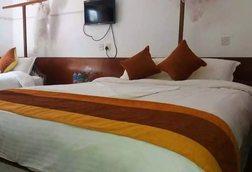 هتل Jungle Safari Resort