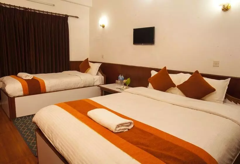هتل Jungle Safari Resort