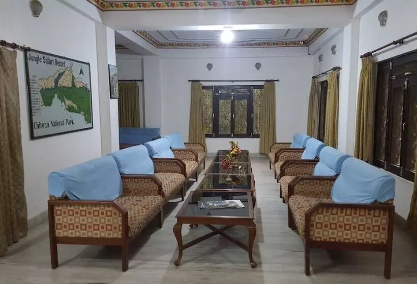 هتل Jungle Safari Resort