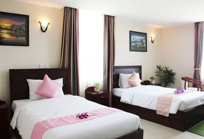 Отель Khollywood