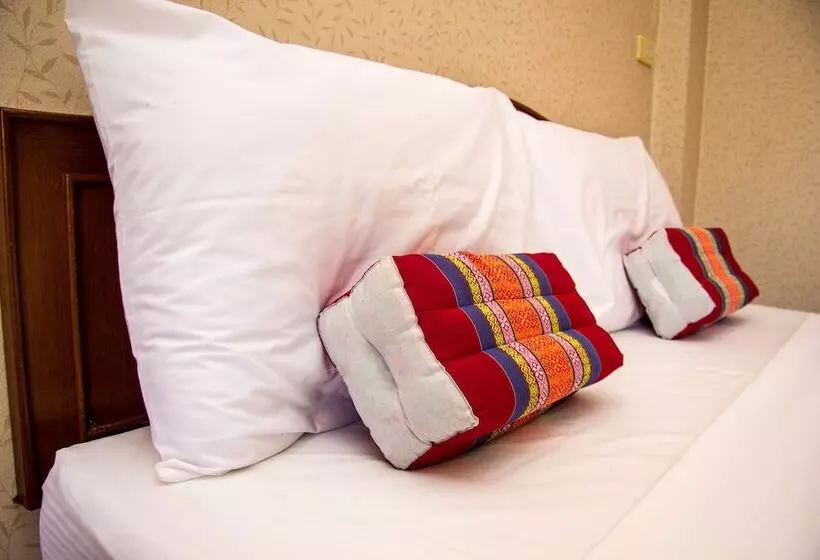 בית מלון כפרי Mawa Lanta Mansion