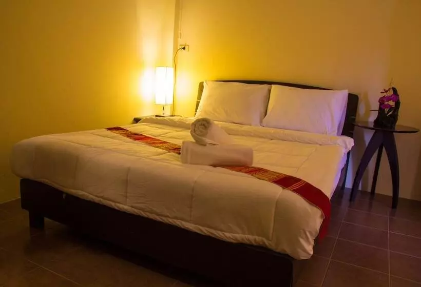 בית מלון כפרי Mawa Lanta Mansion