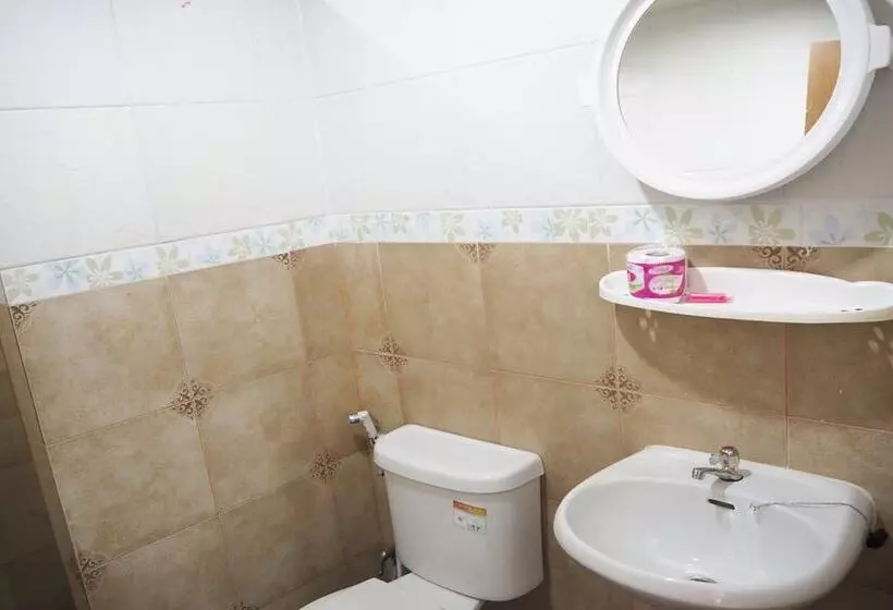 בית מלון כפרי Mawa Lanta Mansion