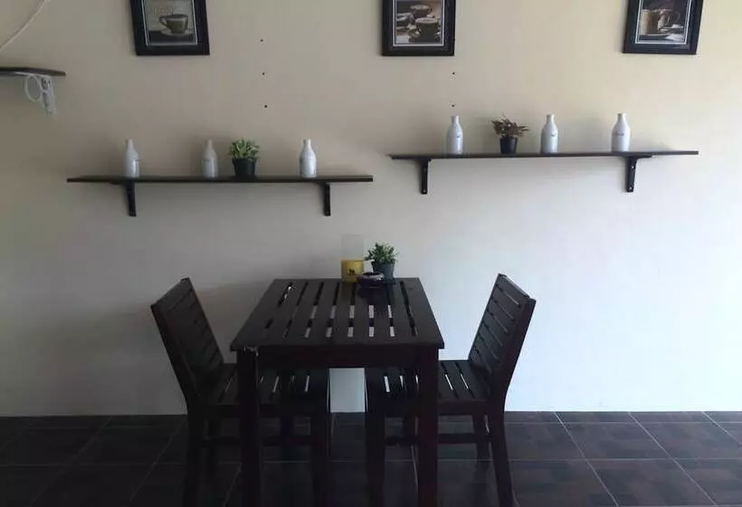 בית מלון כפרי Mawa Lanta Mansion