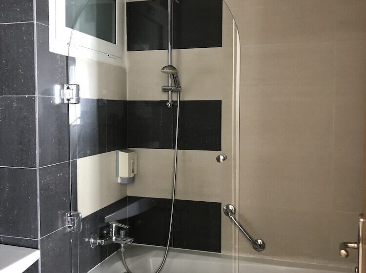 Отель Le Pietri Urban