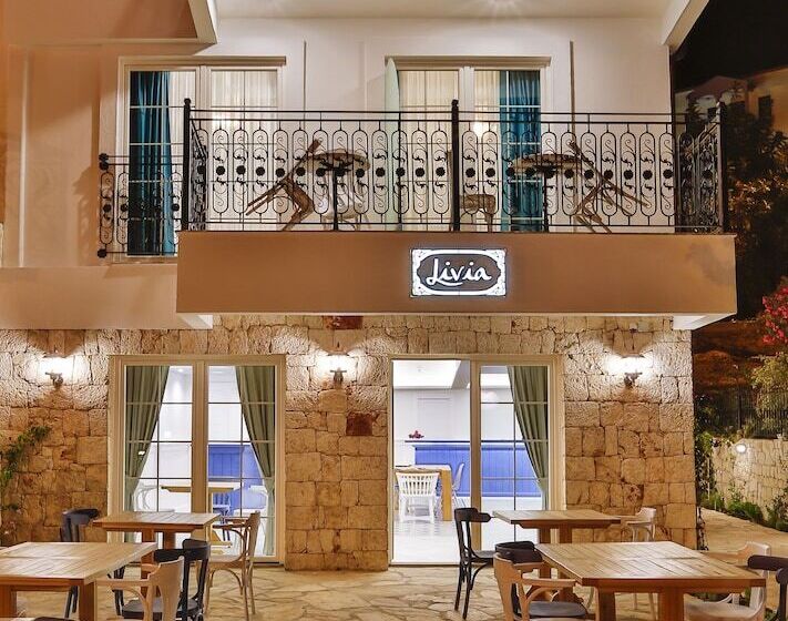 هتل Livia