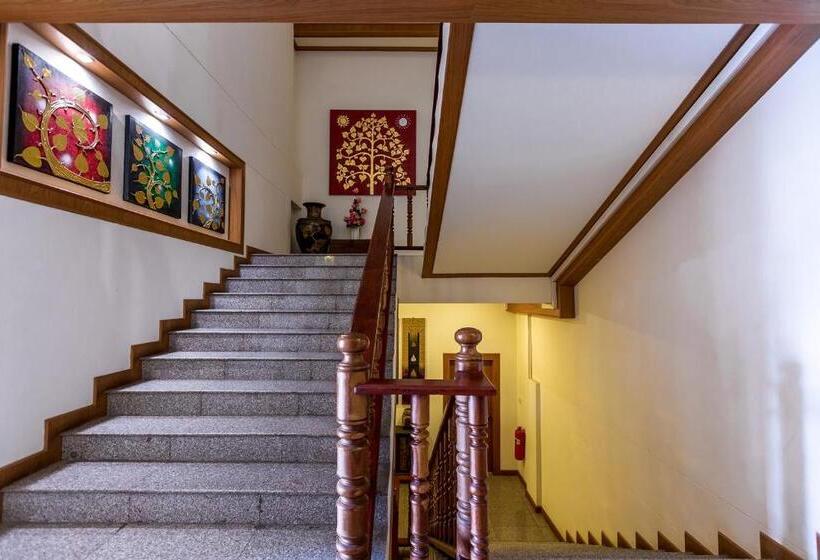 Отель Loei Village