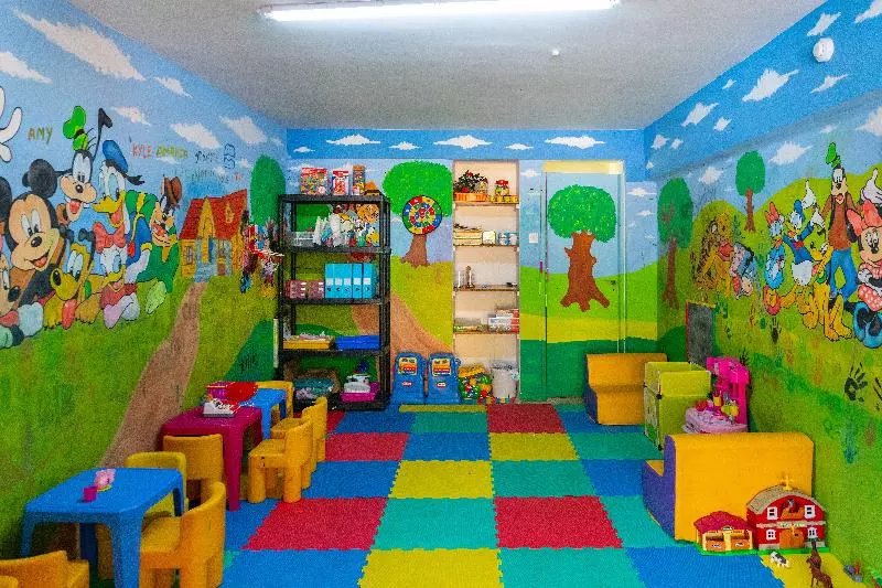 هتل Mayfair Gardens