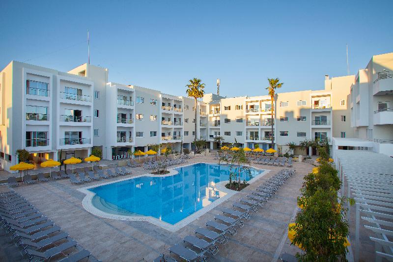 هتل Mayfair Gardens