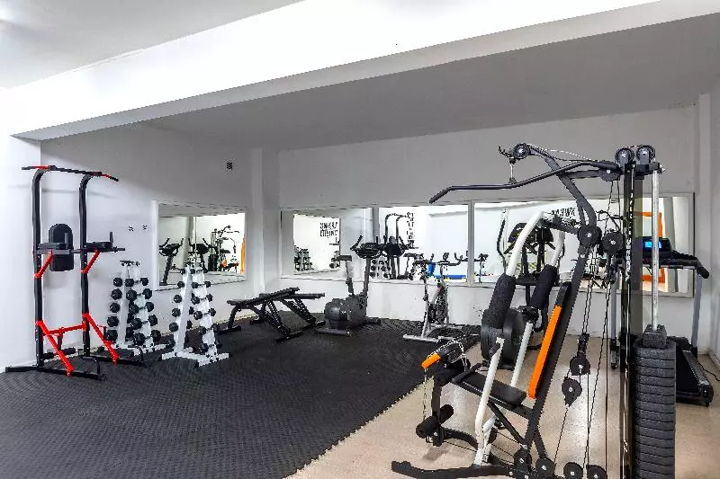 هتل Mayfair Gardens