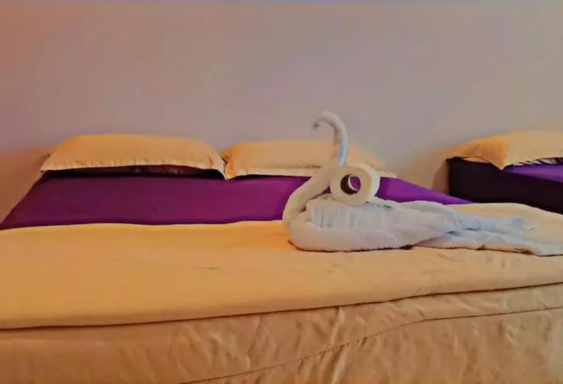 בית מלון כפרי New Town Klang