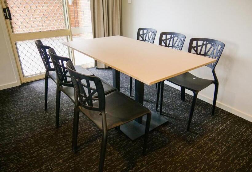 Nightcap At Hinterland Hotel Nerang