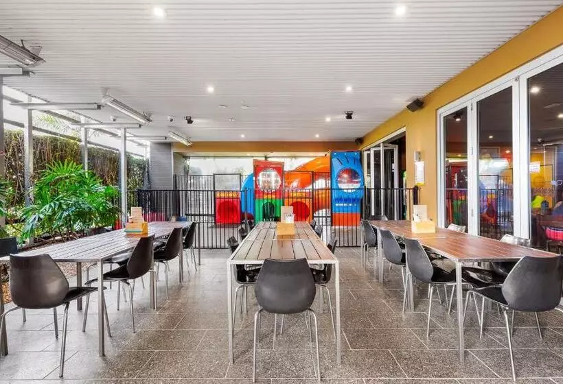 Nightcap At Hinterland Hotel Nerang