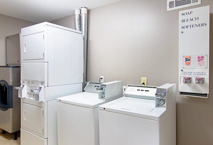 בית מלון כפרי Red Roof Inn Locust Grove