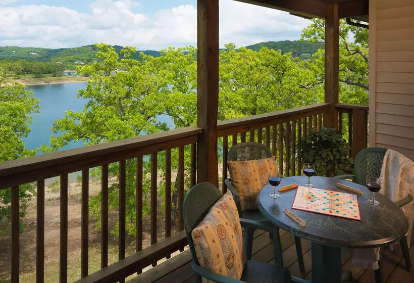 בית מלון כפרי Rock Lane Resort & Marina