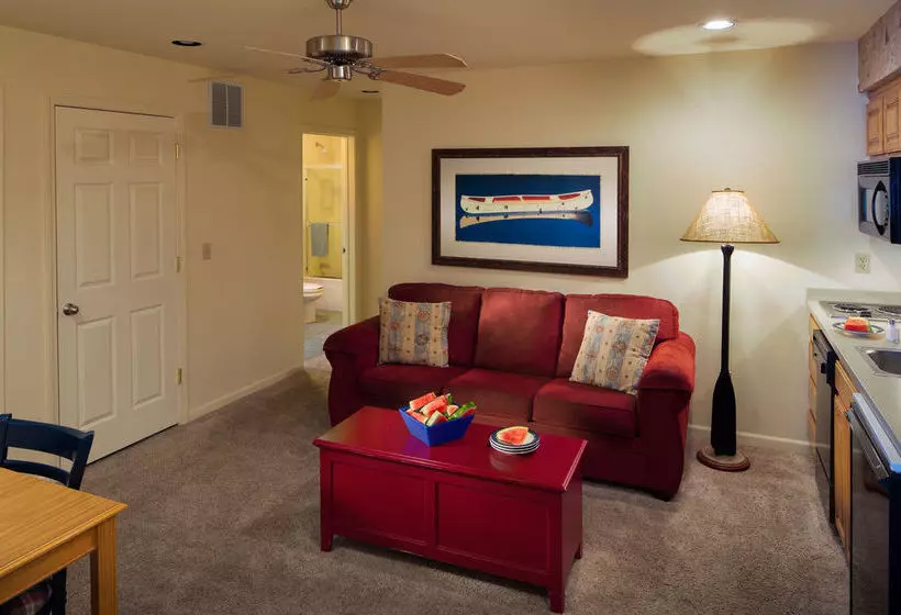 בית מלון כפרי Rock Lane Resort & Marina