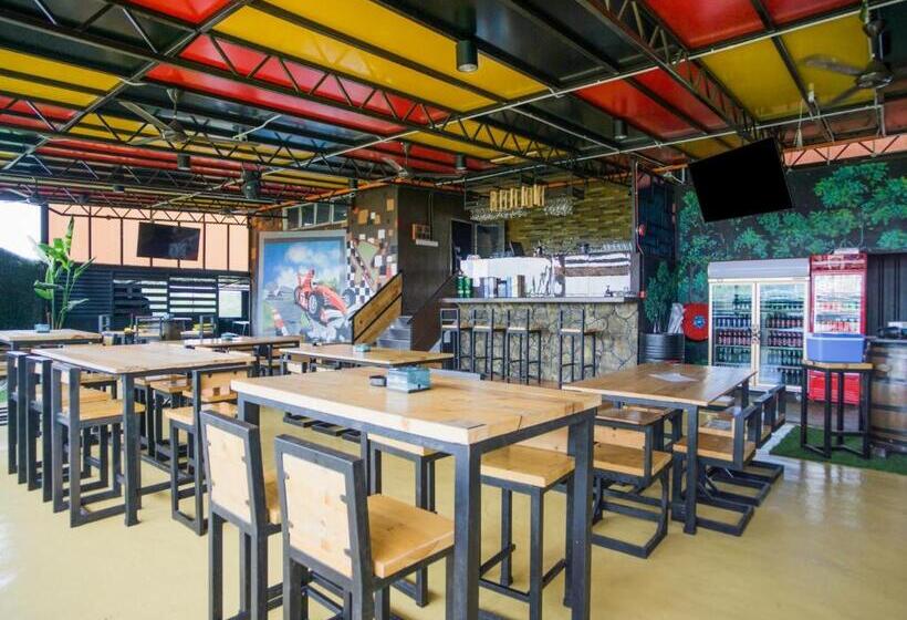 Sky Star Hotel At Klia Klia2