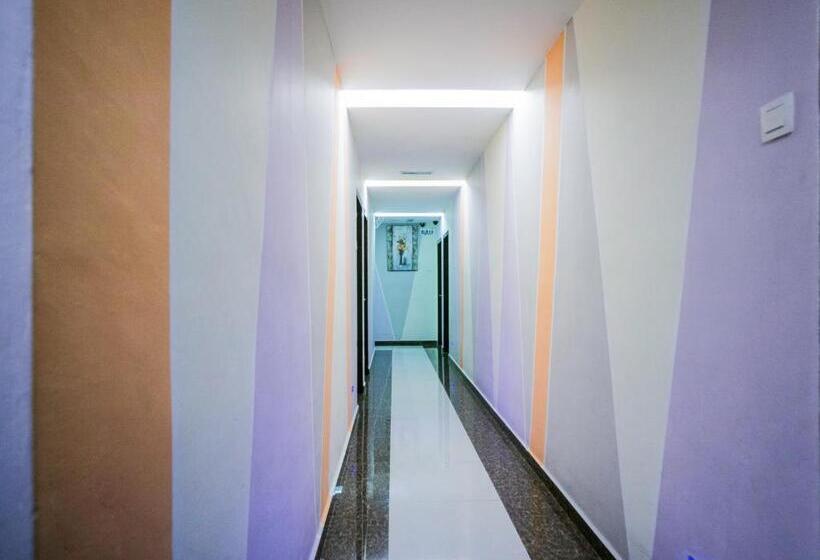 Sky Star Hotel At Klia Klia2