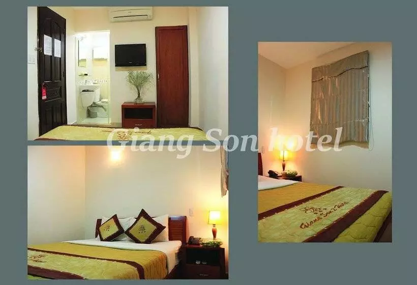 هتل The Alley Saigon