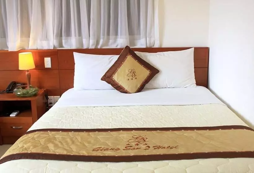 هتل The Alley Saigon