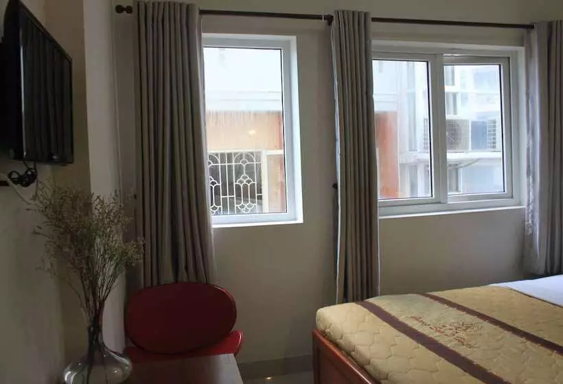 هتل The Alley Saigon