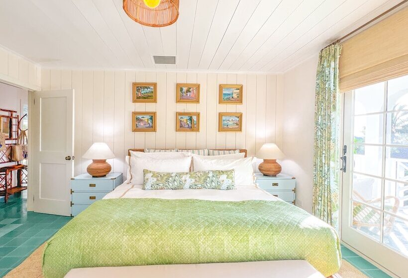 هتل The Rock House