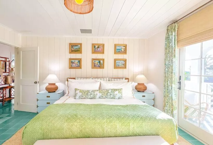 هتل The Rock House