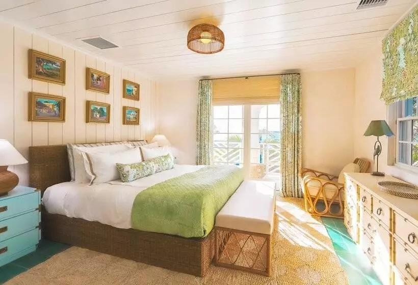 هتل The Rock House