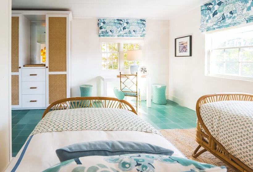 هتل The Rock House