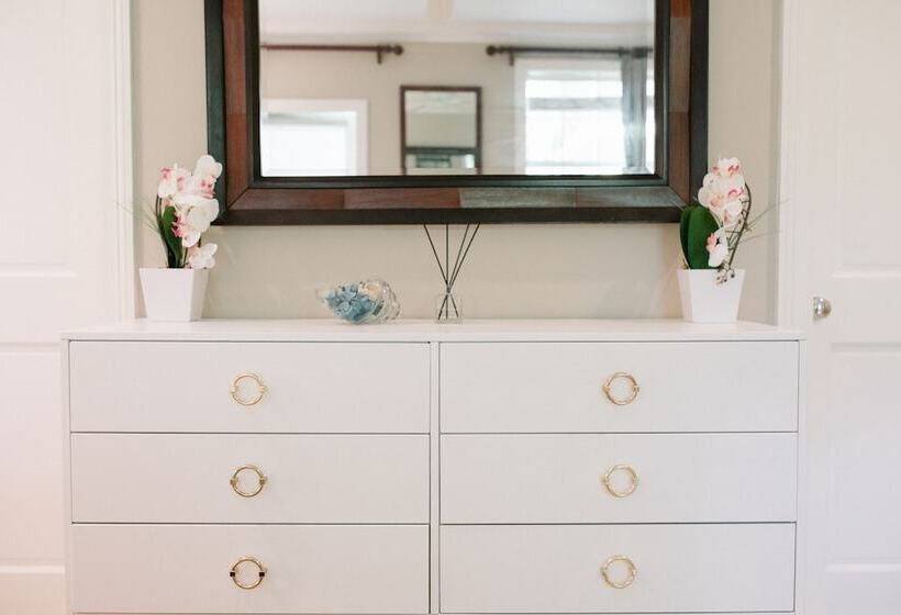 هتل The Rock House