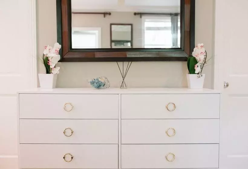 هتل The Rock House