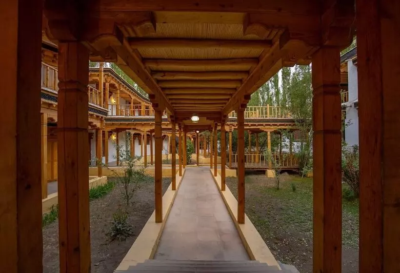 호텔 Lha Ri Sa Resort