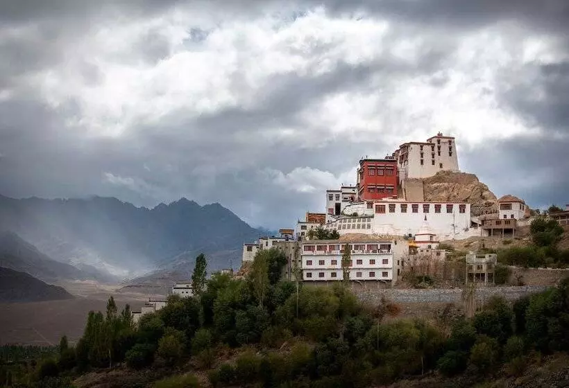 호텔 Lha Ri Sa Resort