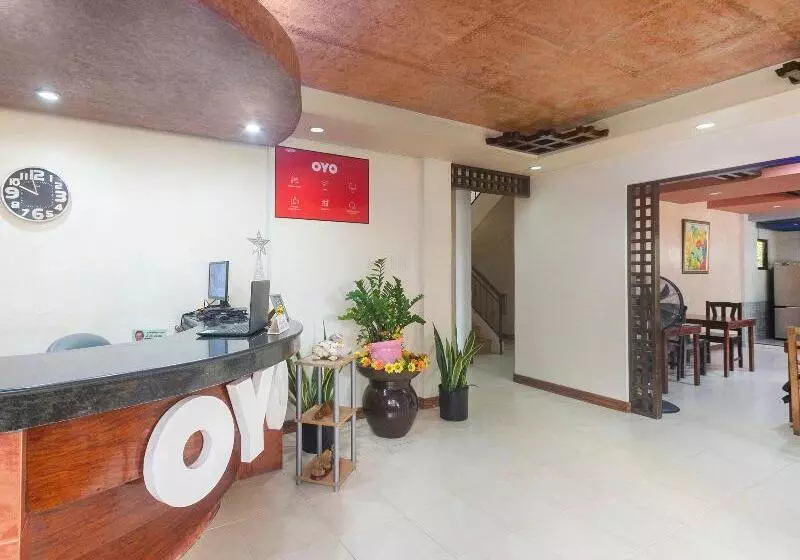 Hotel Reddoorz At Coco Grove Tourist Inn