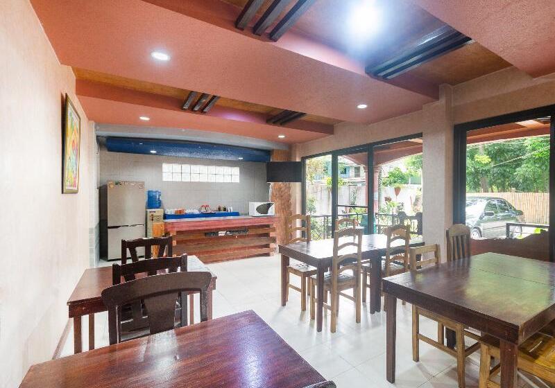 בית מלון כפרי Reddoorz At Coco Grove Tourist Inn