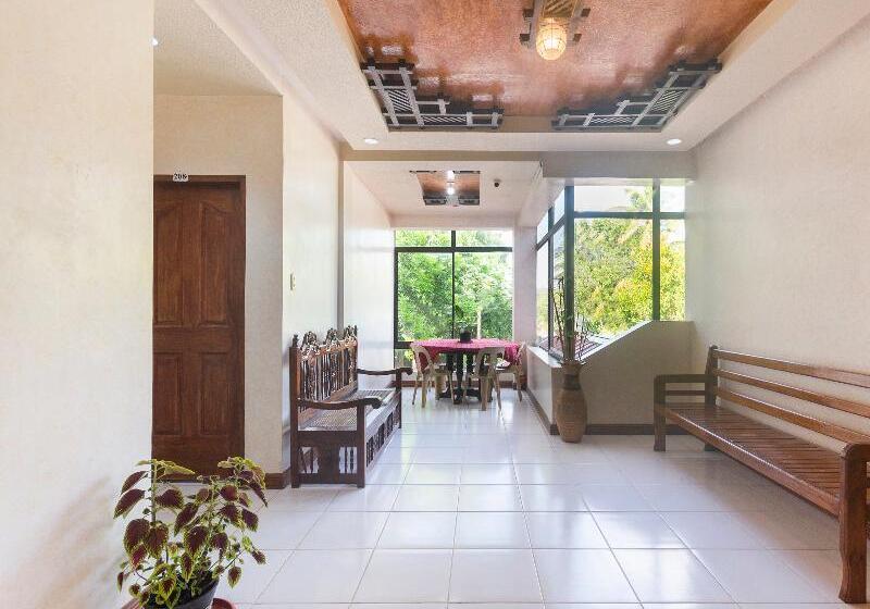 בית מלון כפרי Reddoorz At Coco Grove Tourist Inn