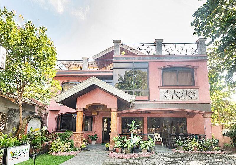 בית מלון כפרי Reddoorz At Coco Grove Tourist Inn