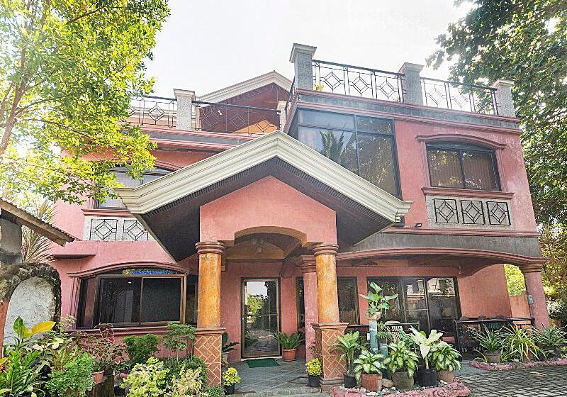 בית מלון כפרי Reddoorz At Coco Grove Tourist Inn