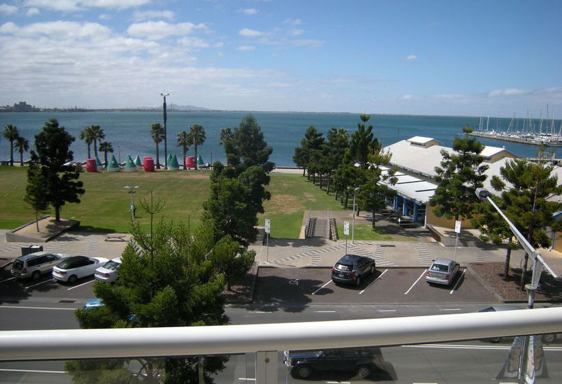 Waterfront By Gold Star Stays