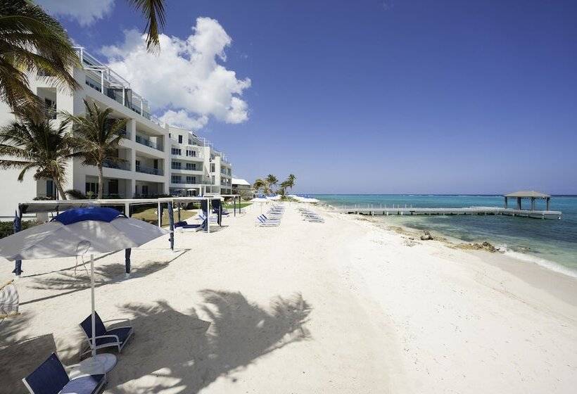 هتل Club Suites At Rum Point