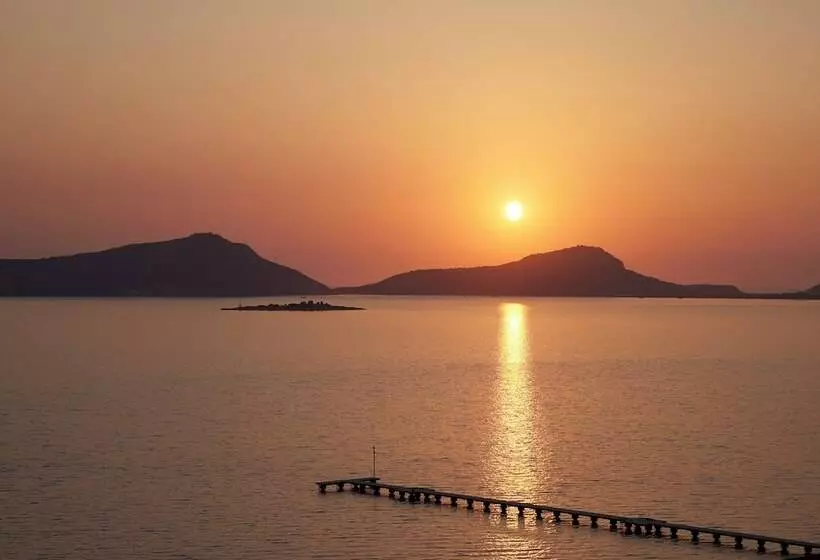ホテル Mandarin Oriental, Costa Navarino