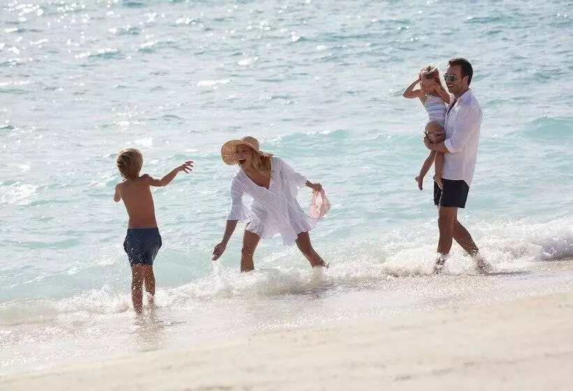 ホテル Mandarin Oriental, Costa Navarino