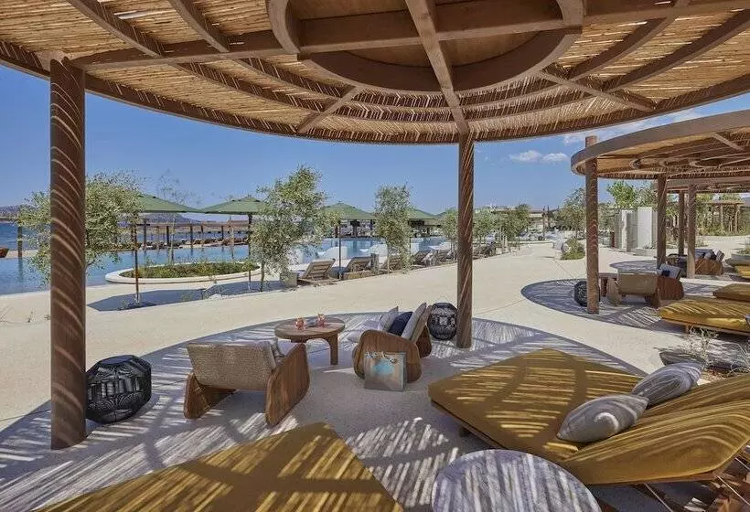 ホテル Mandarin Oriental, Costa Navarino